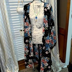 New Floral Kimono Jacket Cover Up. 🌸